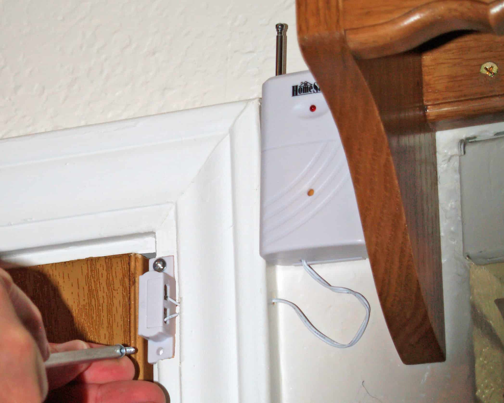 Screwdriver to door frame magnet | For Security Sake